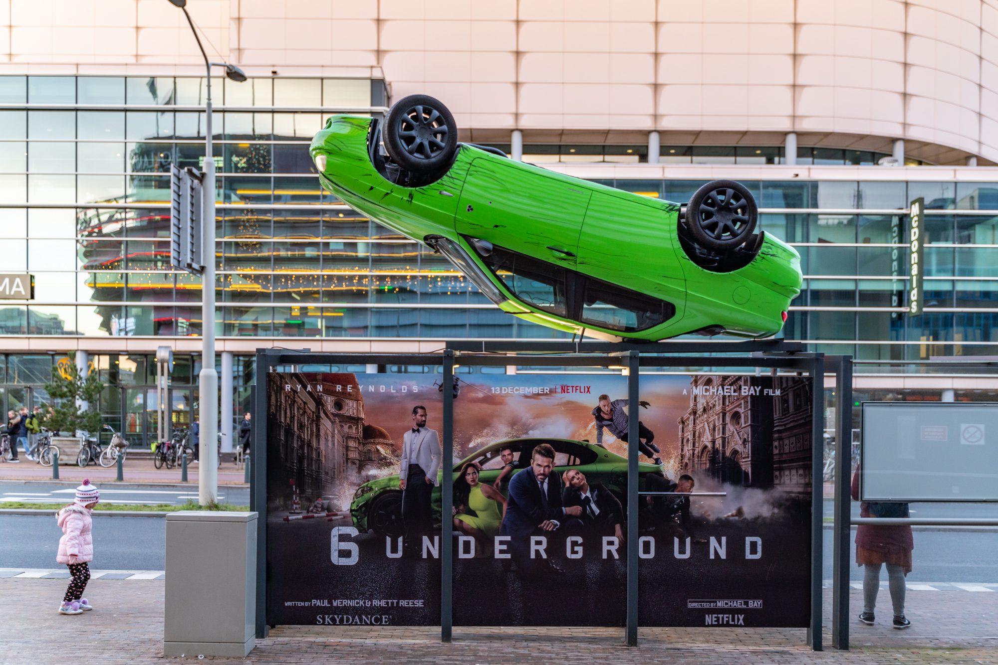 Spectacular Netflix - Out-of-Home